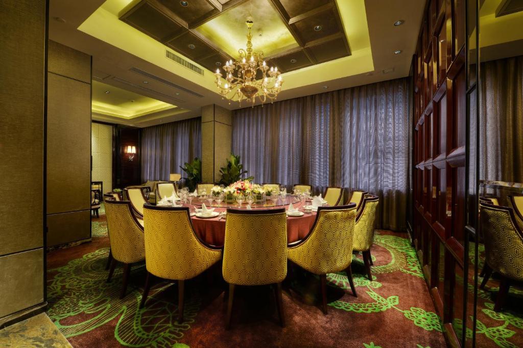 Kingrand Hotspring Hotel Пекин Екстериор снимка